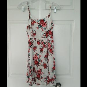 H&M Divided floral summer dress